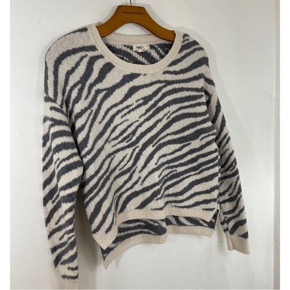 Yes Lola Zebra Print Sweater  Crewneck Size: S - Picture 3 of 7